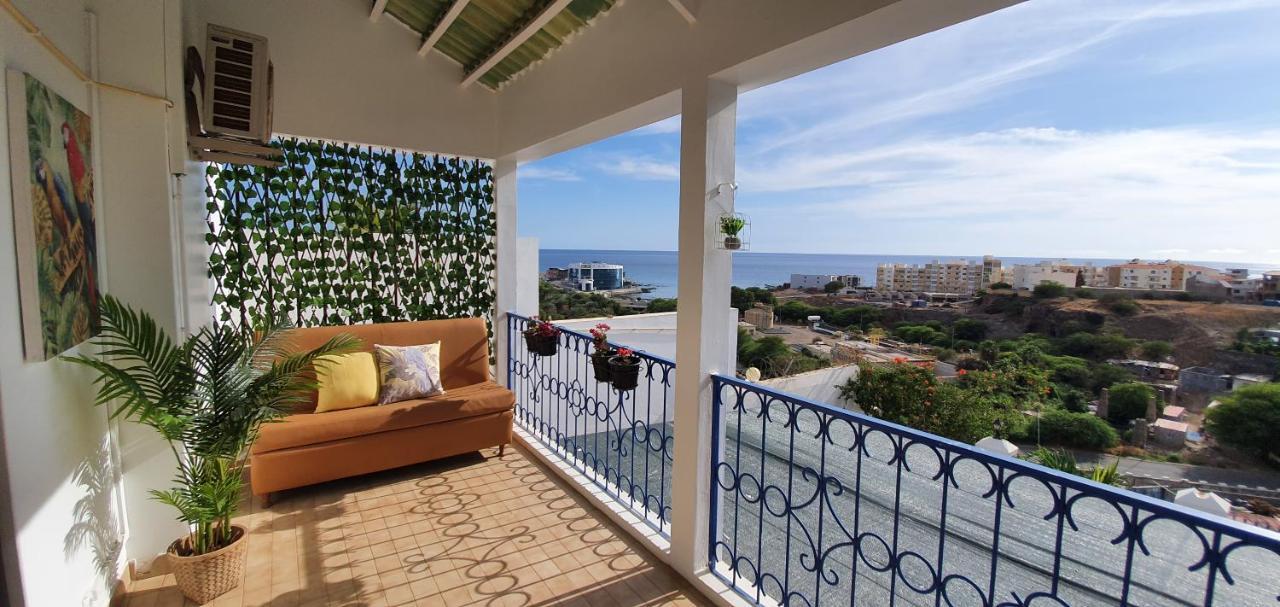 Kelly Guest House Praia Exterior photo