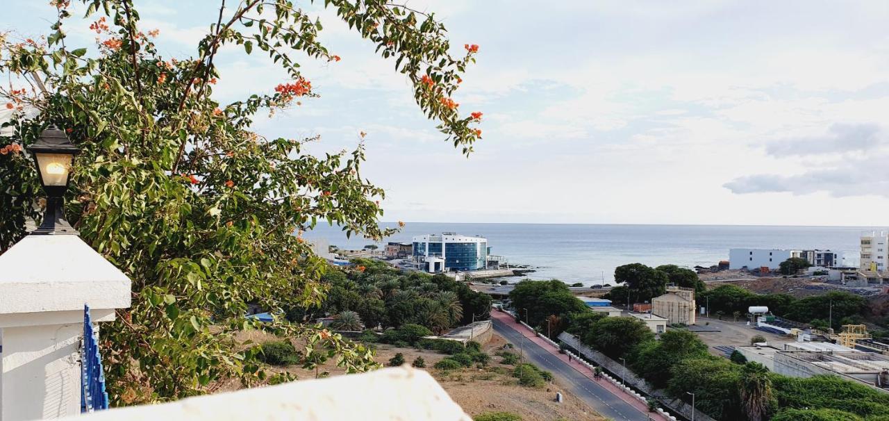 Kelly Guest House Praia Exterior photo