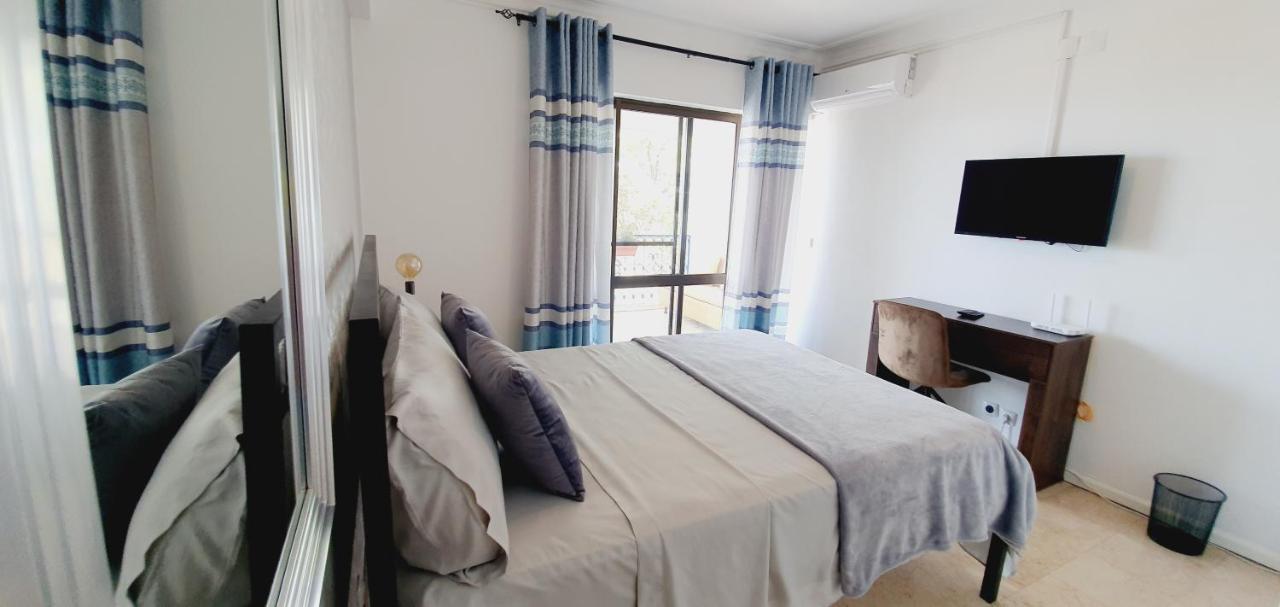 Kelly Guest House Praia Exterior photo